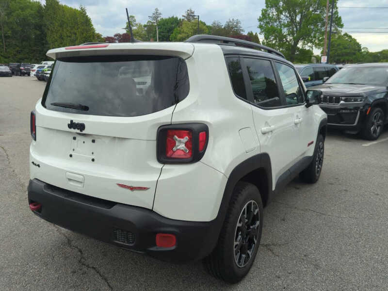 2023 Jeep Renegade Trailhawk