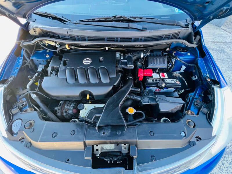 2009 Nissan Versa 1.8 S