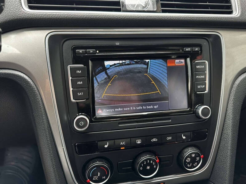 2015 Volkswagen Passat 1.8T S