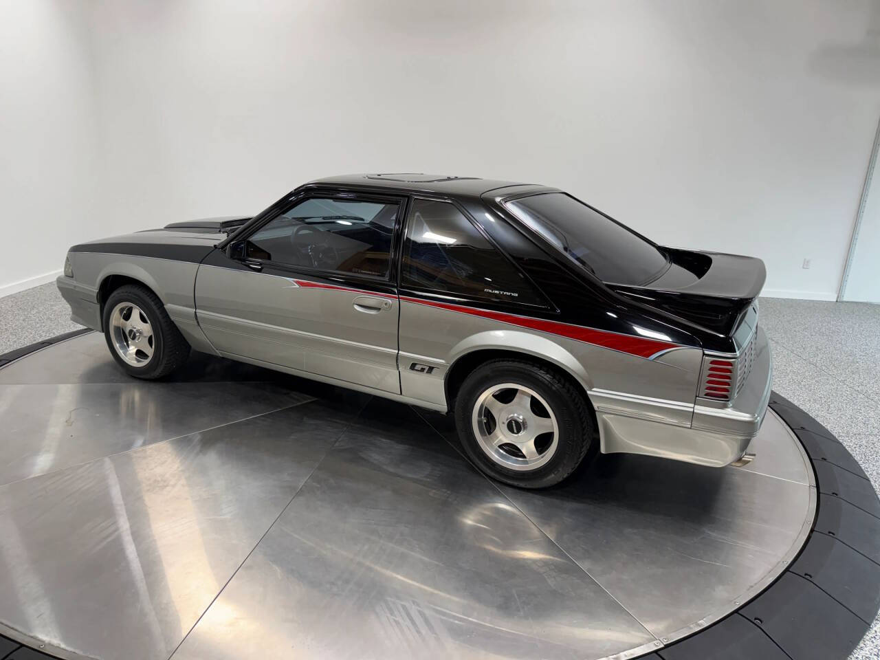 1986 Ford Mustang 8