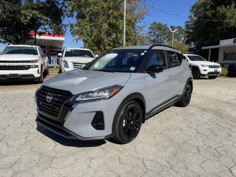 2023 Nissan Kicks SR