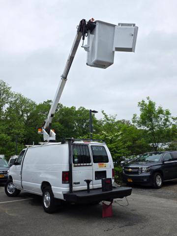 2005 Ford E-Series E-350 SD