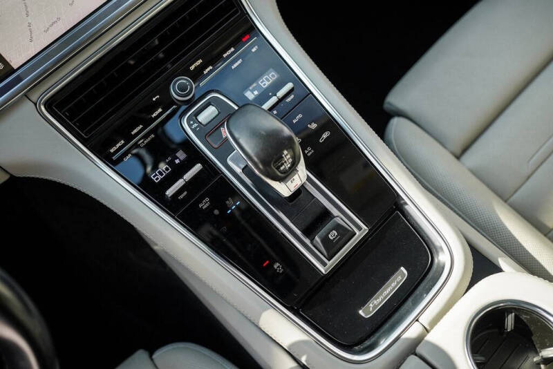 2022 Porsche Panamera 4S