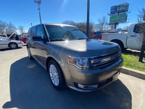 2013 Ford Flex for sale at TOWN & COUNTRY MOTORS in Des Moines IA
