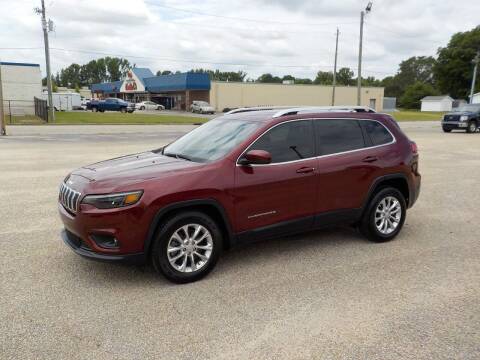 2019 Jeep Cherokee for sale at Young's Motor Company Inc. in Benson NC