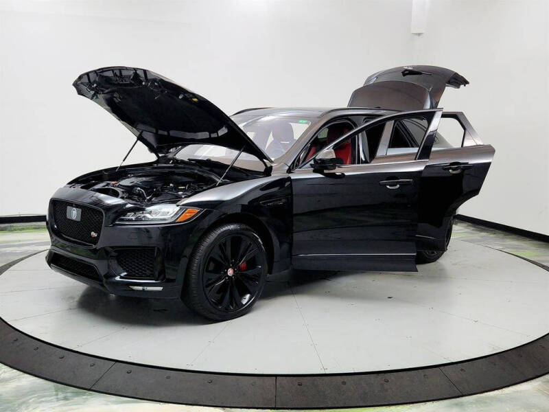 2019 Jaguar F-PACE S
