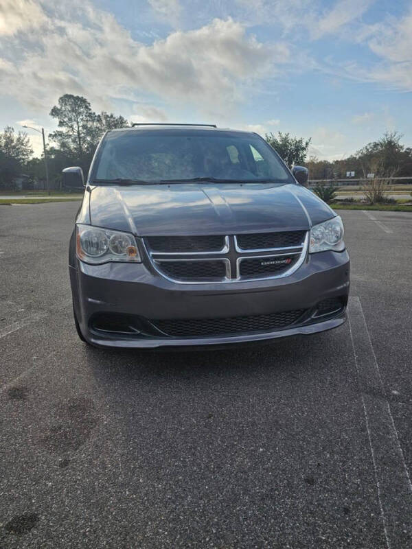 2016 Dodge Grand Caravan SXT photo 2