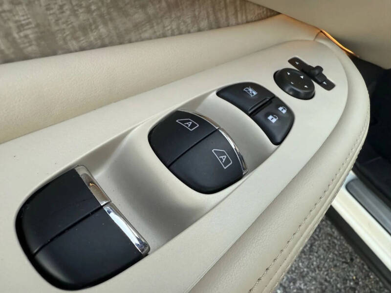 2022 Nissan Murano SL