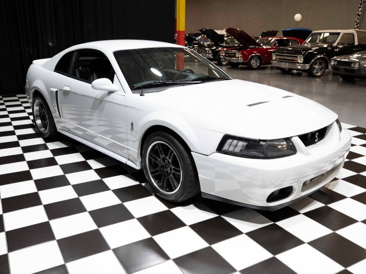 2003 Ford Mustang SVT Cobra 12