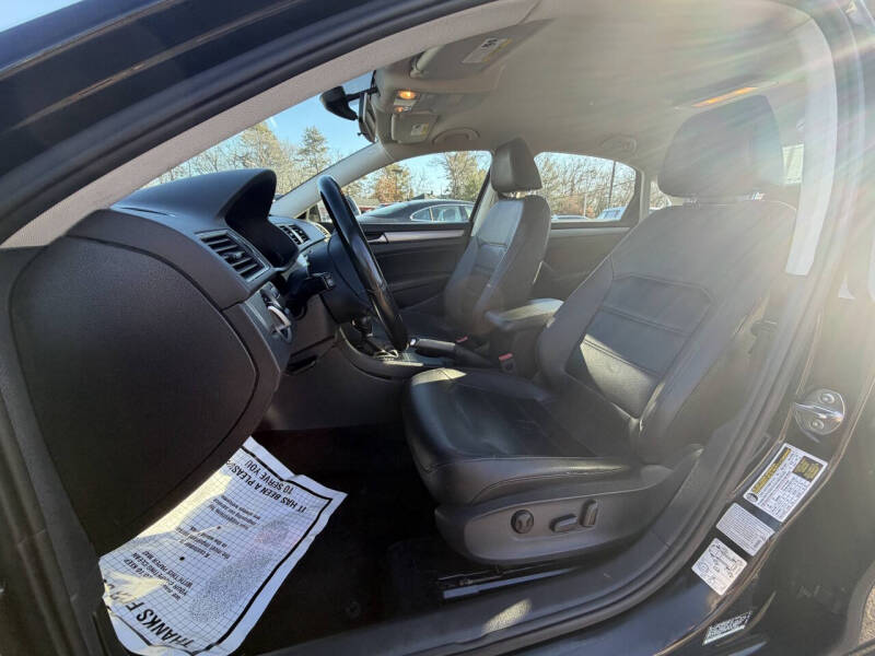 2015 Volkswagen Passat 1.8T Limited Edition