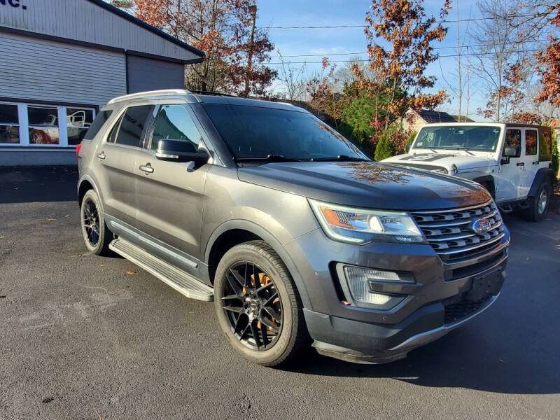 2016 Ford Explorer for sale at Topham Automotive Inc. in Middleboro MA