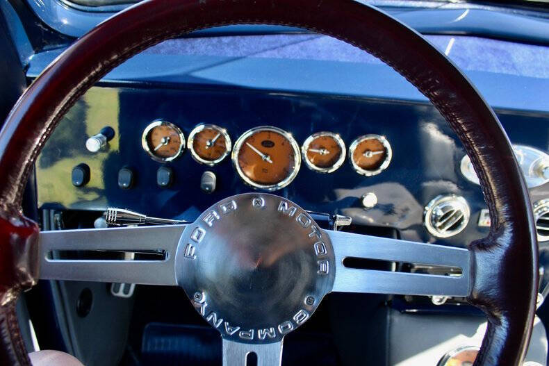 1946 Ford Super Deluxe