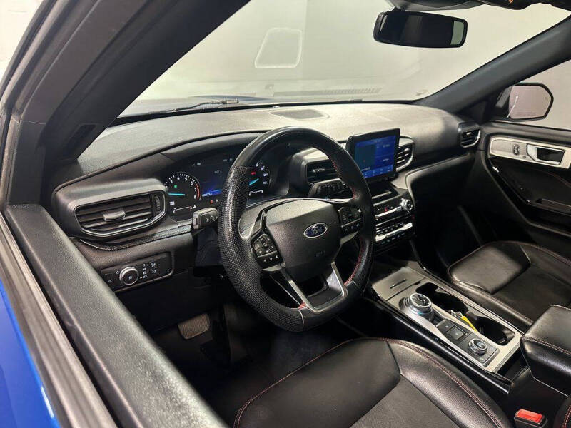 2022 Ford Explorer ST-Line