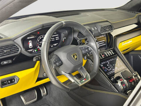 2024 Lamborghini Urus S