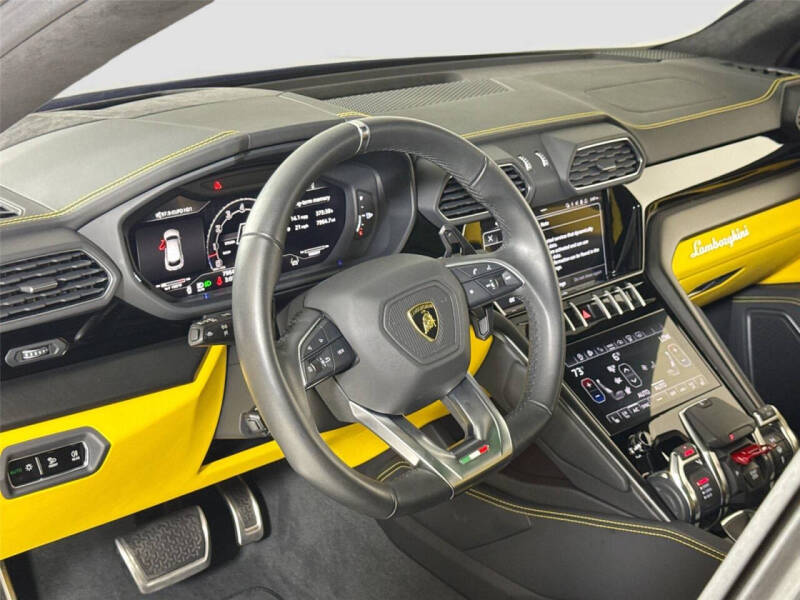 2024 Lamborghini Urus S