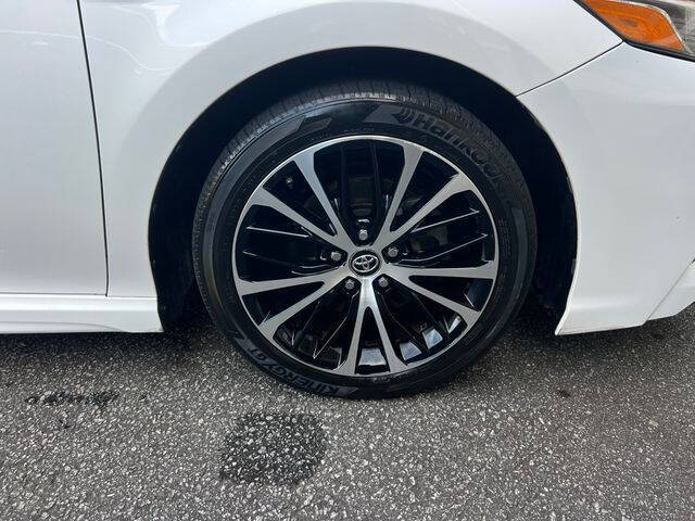 2019 Toyota Camry SE