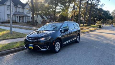 2019 Chrysler Pacifica for sale at Amazon Autos in Houston TX
