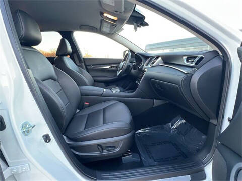 2025 Infiniti QX50 Pure