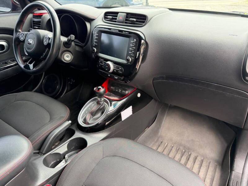 2015 Kia Soul +