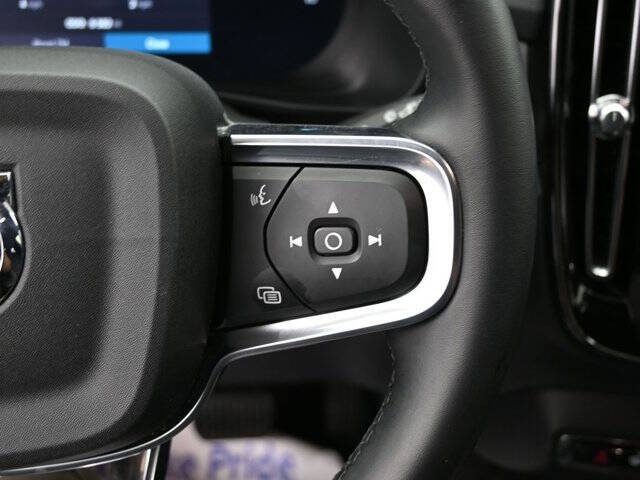 2025 Volvo EX40 Twin Core