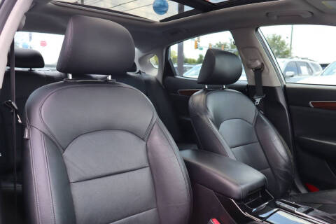 2017 Kia Cadenza Premium
