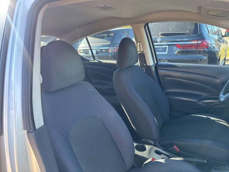 2012 Nissan Versa 1.6 SV