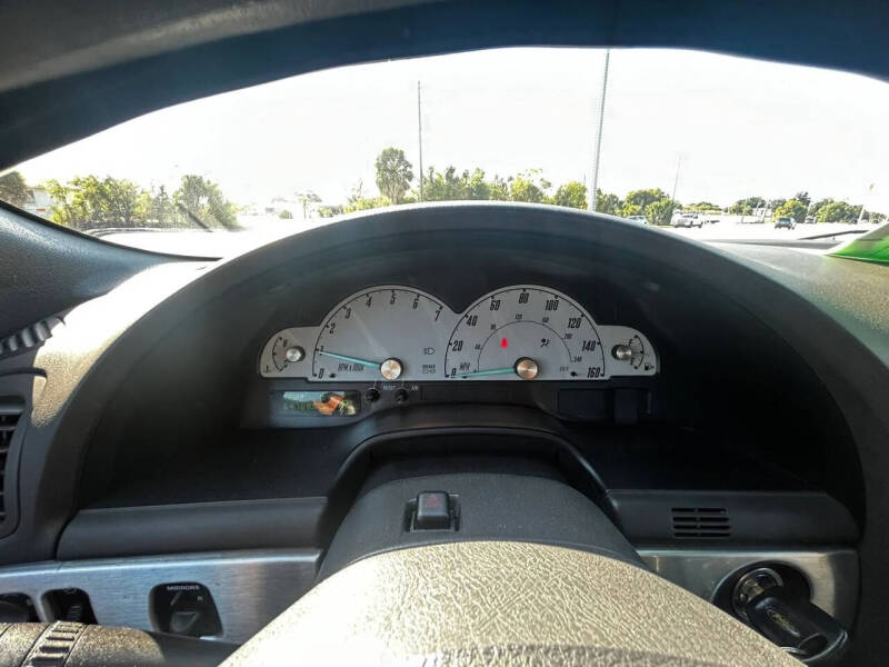 2002 Ford Thunderbird Deluxe