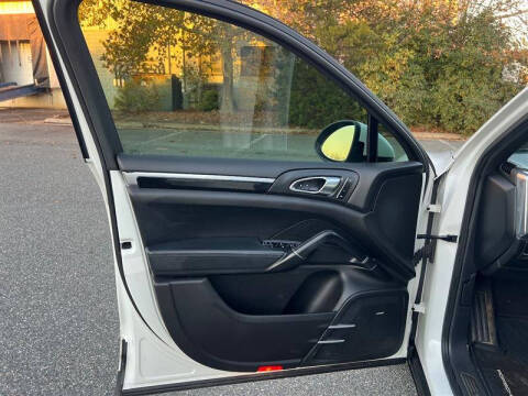 2012 Porsche Cayenne S Hybrid