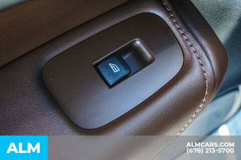 2024 Volvo XC60 Recharge T8 Plus Dark Theme