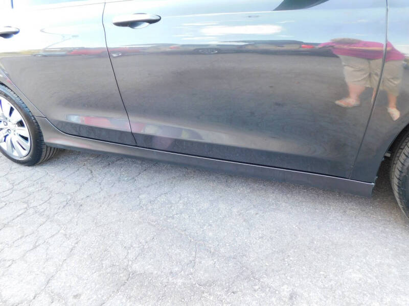 2015 Chrysler 200 LX