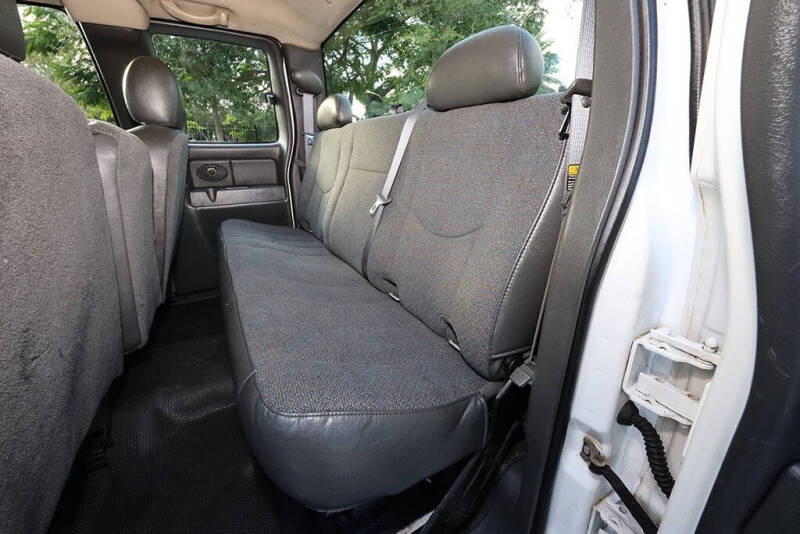 2006 GMC Sierra 2500HD Work Truck