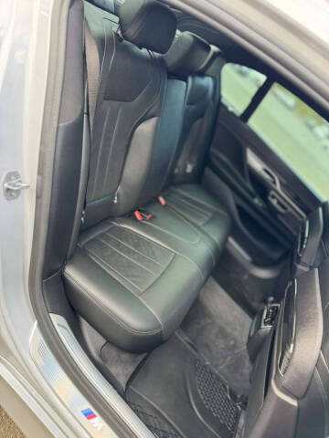 2019 BMW 7 Series 740i