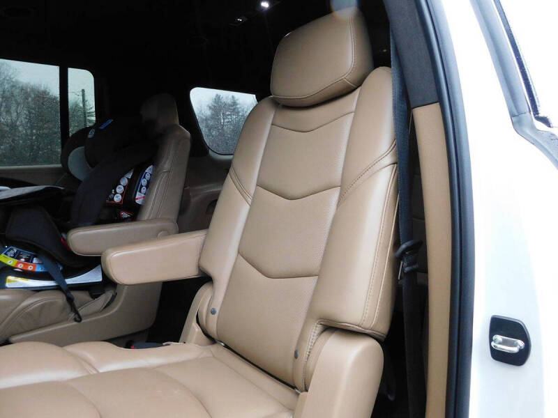 2018 Cadillac Escalade ESV Platinum