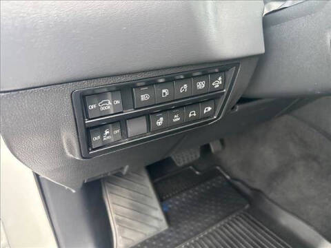 2023 Toyota Sequoia SR5