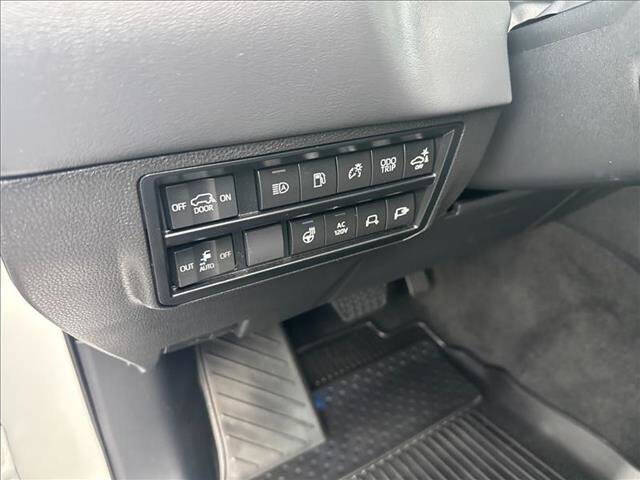 2023 Toyota Sequoia SR5