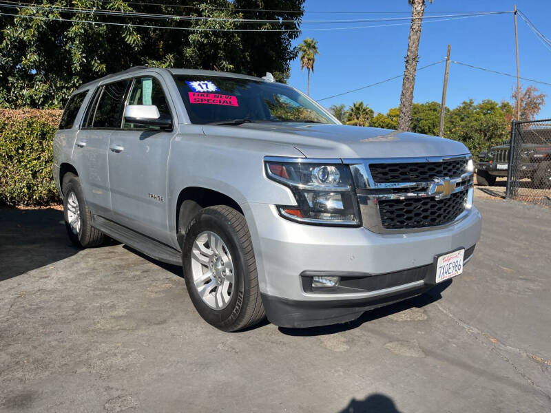 2017 Chevrolet Tahoe LT photo 3