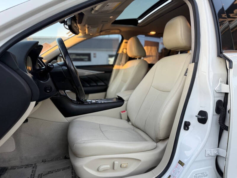 2017 Infiniti Q50 2.0T