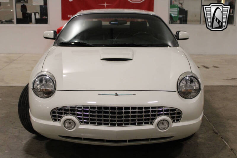 2002 Ford Thunderbird Deluxe