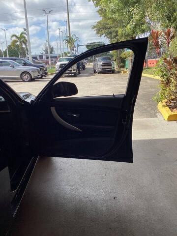 2018 BMW 3 Series 320i