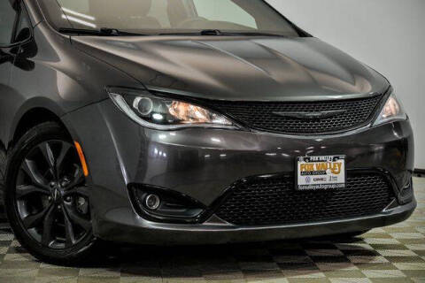 2018 Chrysler Pacifica Touring L Plus