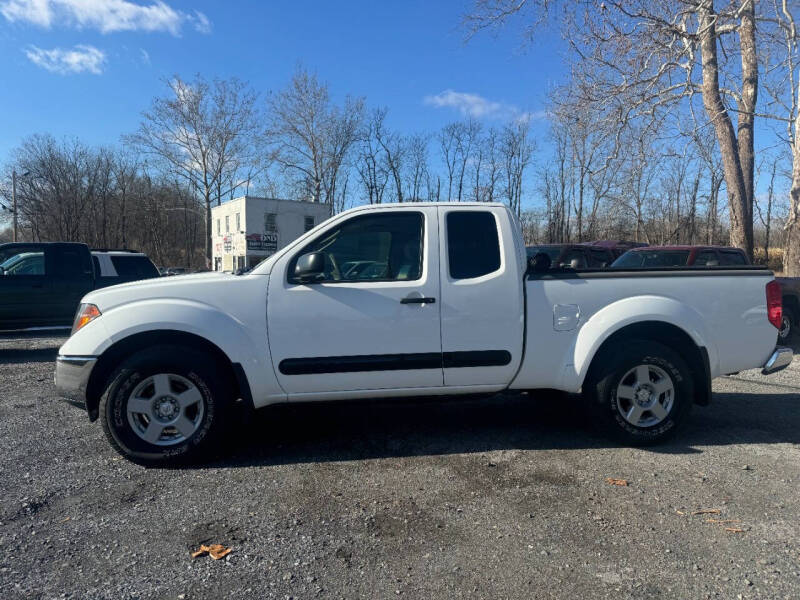 2005 Nissan Frontier SE photo 2