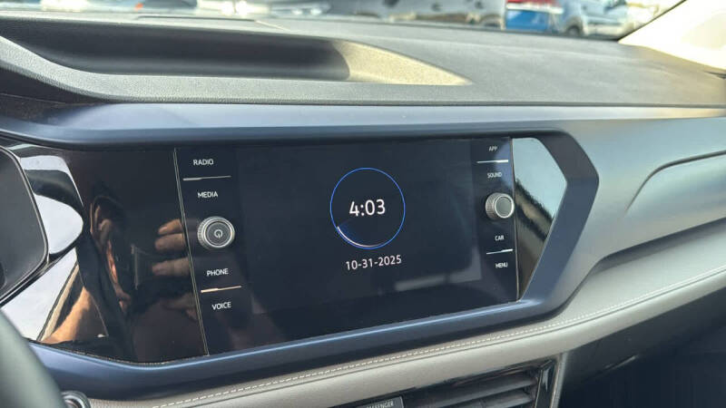 2024 Volkswagen Taos SE 4Motion