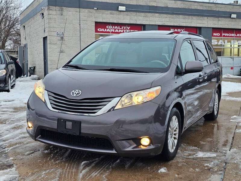 2012 Toyota Sienna XLE 8-Passenger