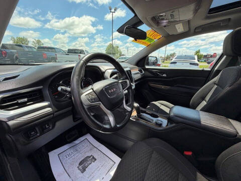 2017 GMC Acadia SLE-2