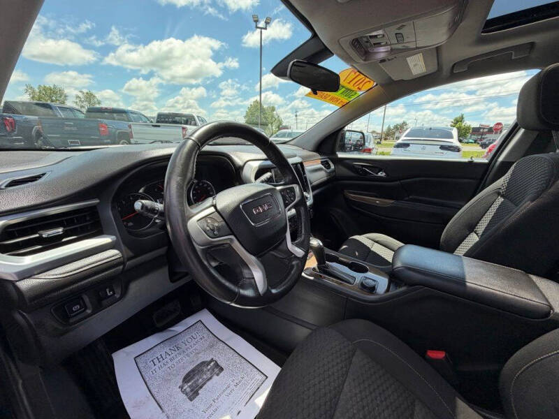 2017 GMC Acadia SLE-2