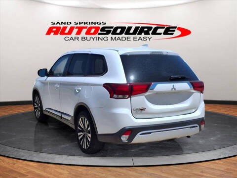 2020 Mitsubishi Outlander ES