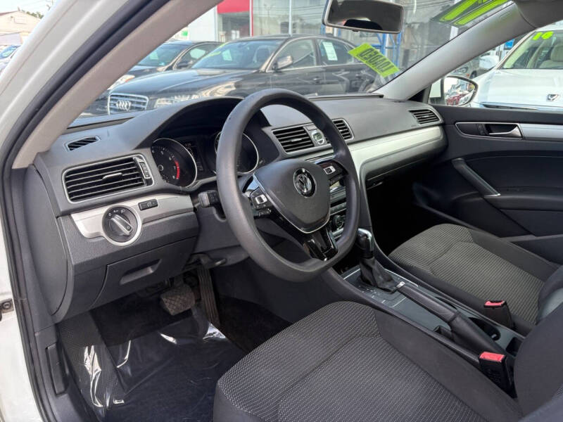 2017 Volkswagen Passat 1.8T S