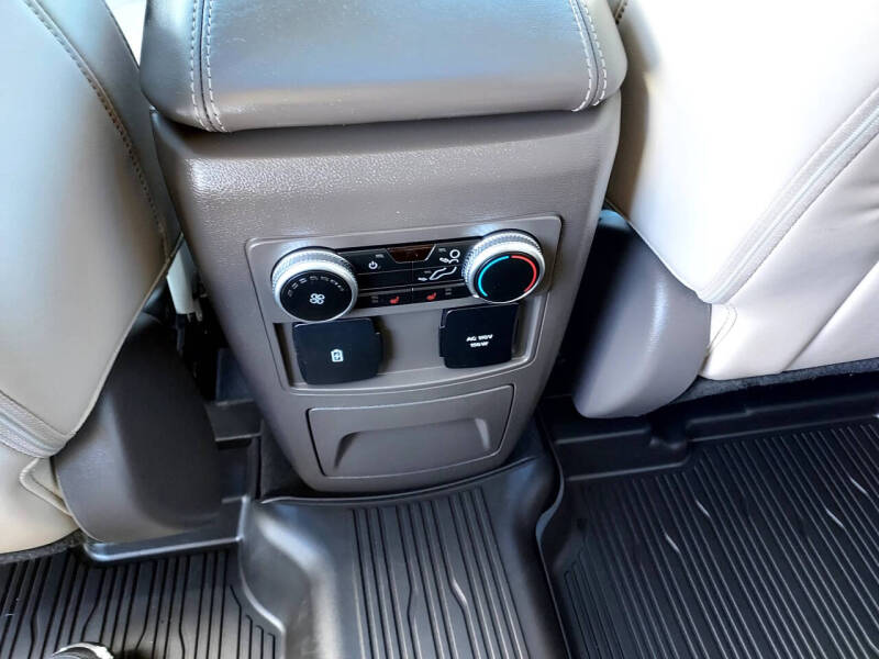 2024 Ford Explorer Platinum