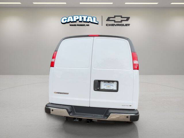 2025 Chevrolet Express 2500