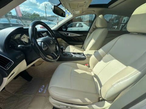 2015 Infiniti Q50 Premium